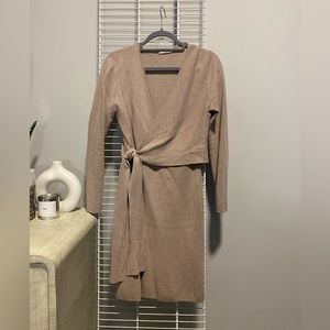 Aritzia Babaton Fremont Dress
